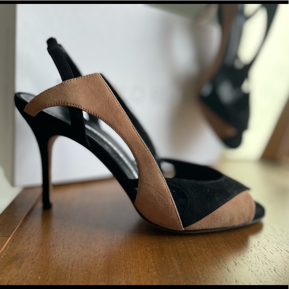 Manolo Blahnik Tan Black Kakanga Stiletto Heels